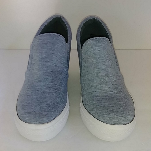 Women's Sneakers w Hidden Wedge - Picture 4 of 10